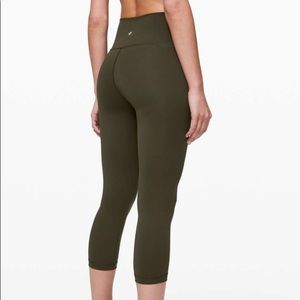 Lululemon wunder under dark olive crop 21”